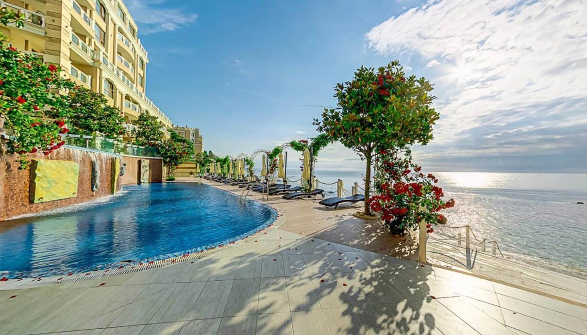 1Bd Ap In La Mer Complex Private Beach And Pool Goldstrand Exterior foto